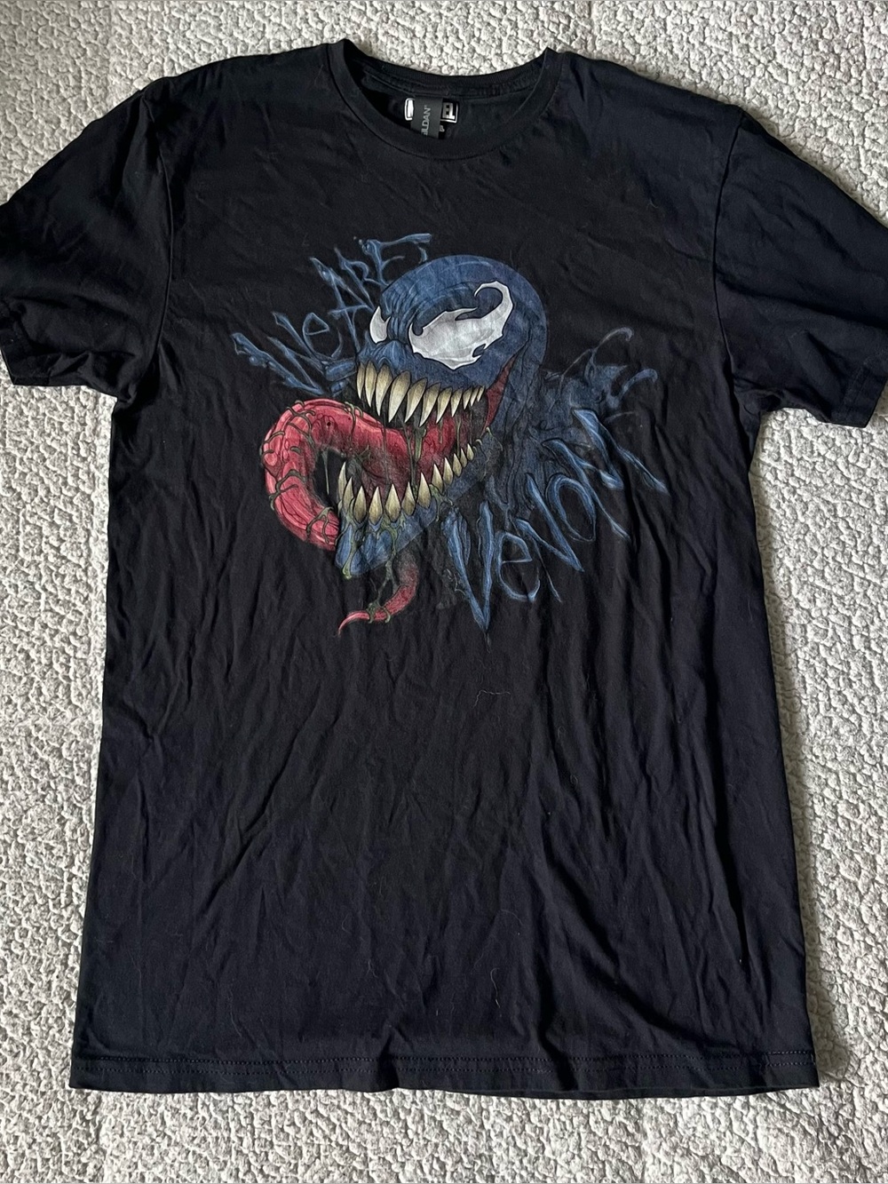 Black Venom Graphic Tee - Men's Crew Neck Shirt size medium